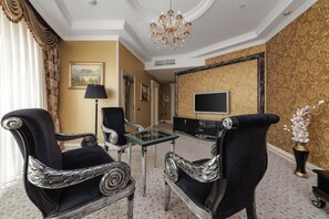 Comfort Suite, 1 Bedroom | Living area | LED TV