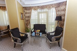 Suite, 1 Bedroom | Living room | LED TV - Boutique Hotel Buta (Minsk)