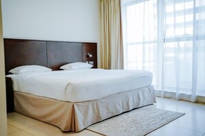 Minibar, in-room safe, individually decorated, individually furnished