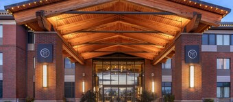 Best Western Premier Boulder Falls Inn