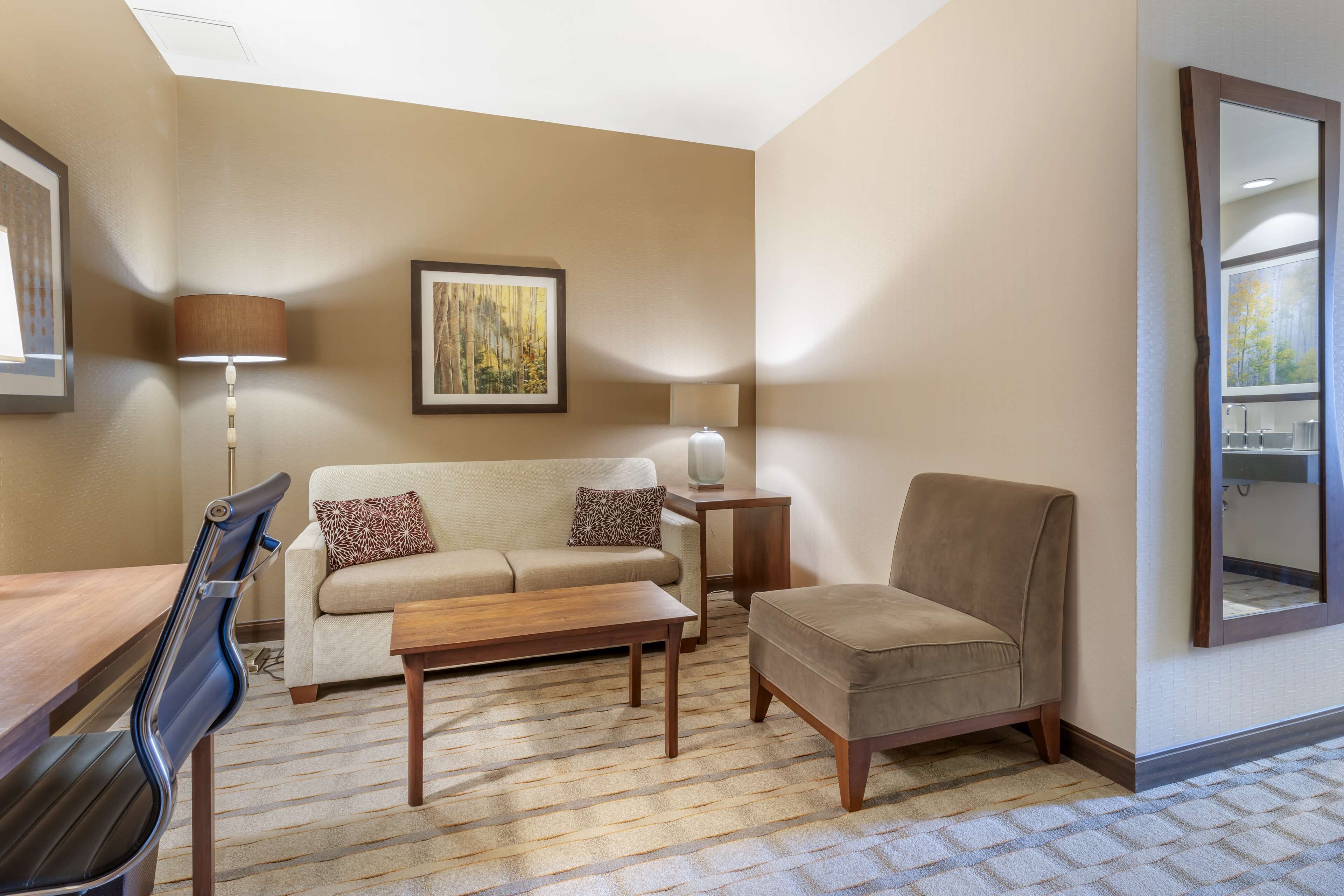 suite, 1 king bed, refrigerator & microwave, garden view | 1 bedroom, premium bedding, in-room safe, desk