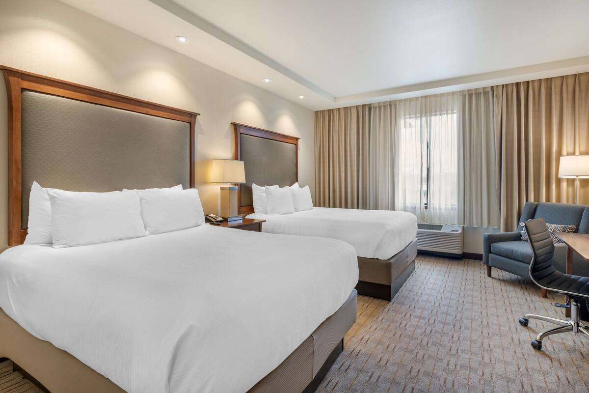 1 bedroom, premium bedding, in-room safe, desk