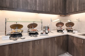 Free daily continental breakfast - Residence Inn Raleigh-Durham Airport/Brier Creek (Raleigh)