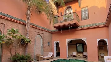 Outdoor pool, pool loungers