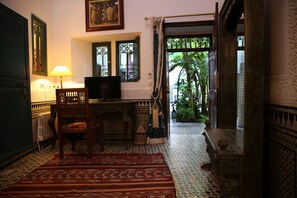 Suite Luxe, terrasse, vue jardin (HAREM) | Vue de la chambre