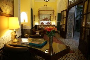Junior Suite, Terrace, Garden View (SULTANE) | Premium bedding, minibar, in-room safe, individually decorated - Palais Riad Lamrani (Marrakech)