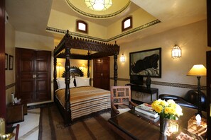 Luxury Double Room, Courtyard Area (AFRICAINE) | Premium bedding, minibar, in-room safe, individually decorated - Palais Riad Lamrani (Marrakech)