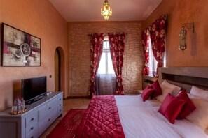 Una cassaforte in camera, culle/letti per bambini (gratuiti)