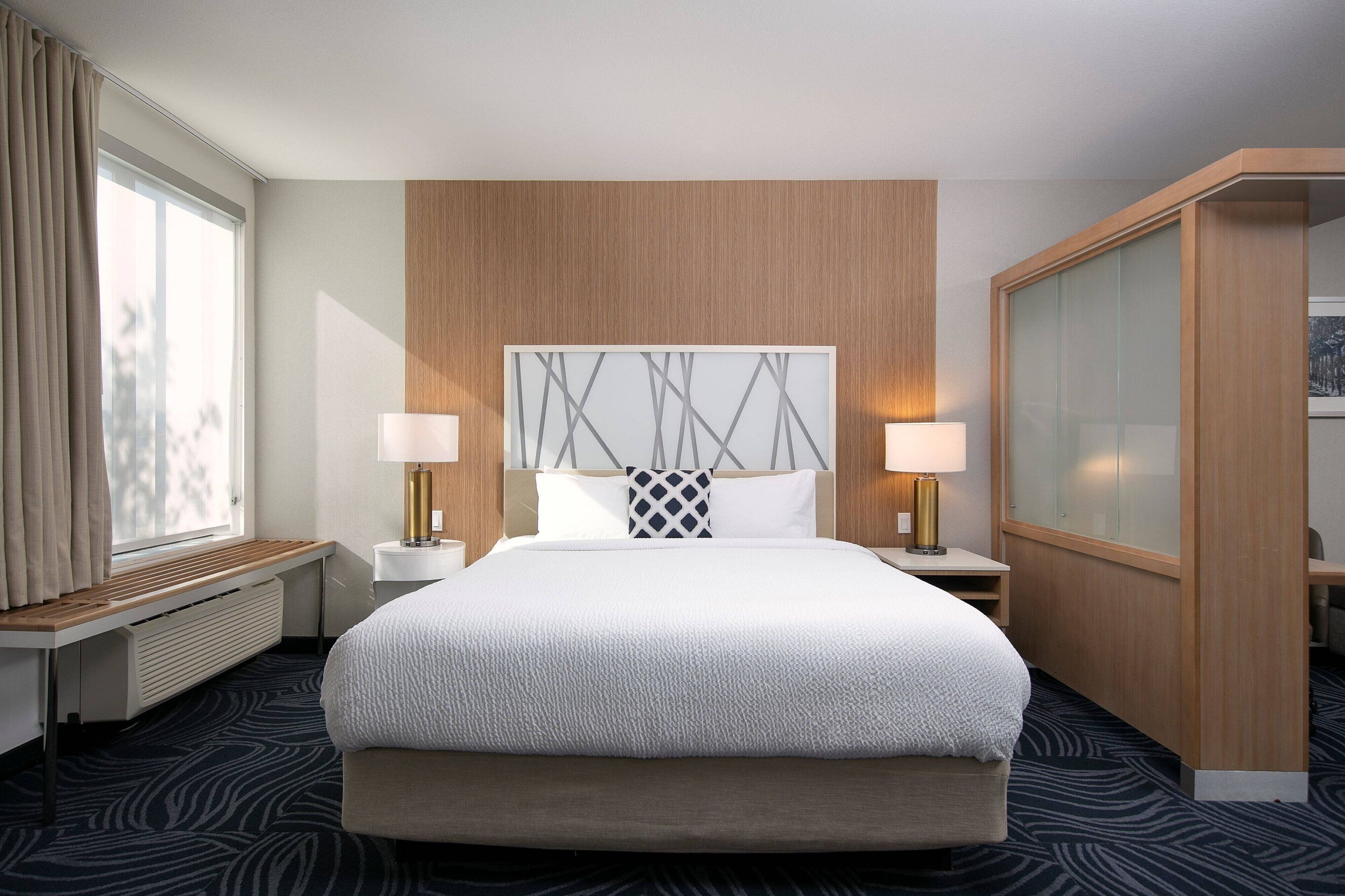 1 bedroom, premium bedding, pillow-top beds, desk