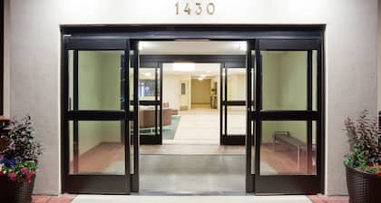 Candlewood Suites Dickinson ND by IHG