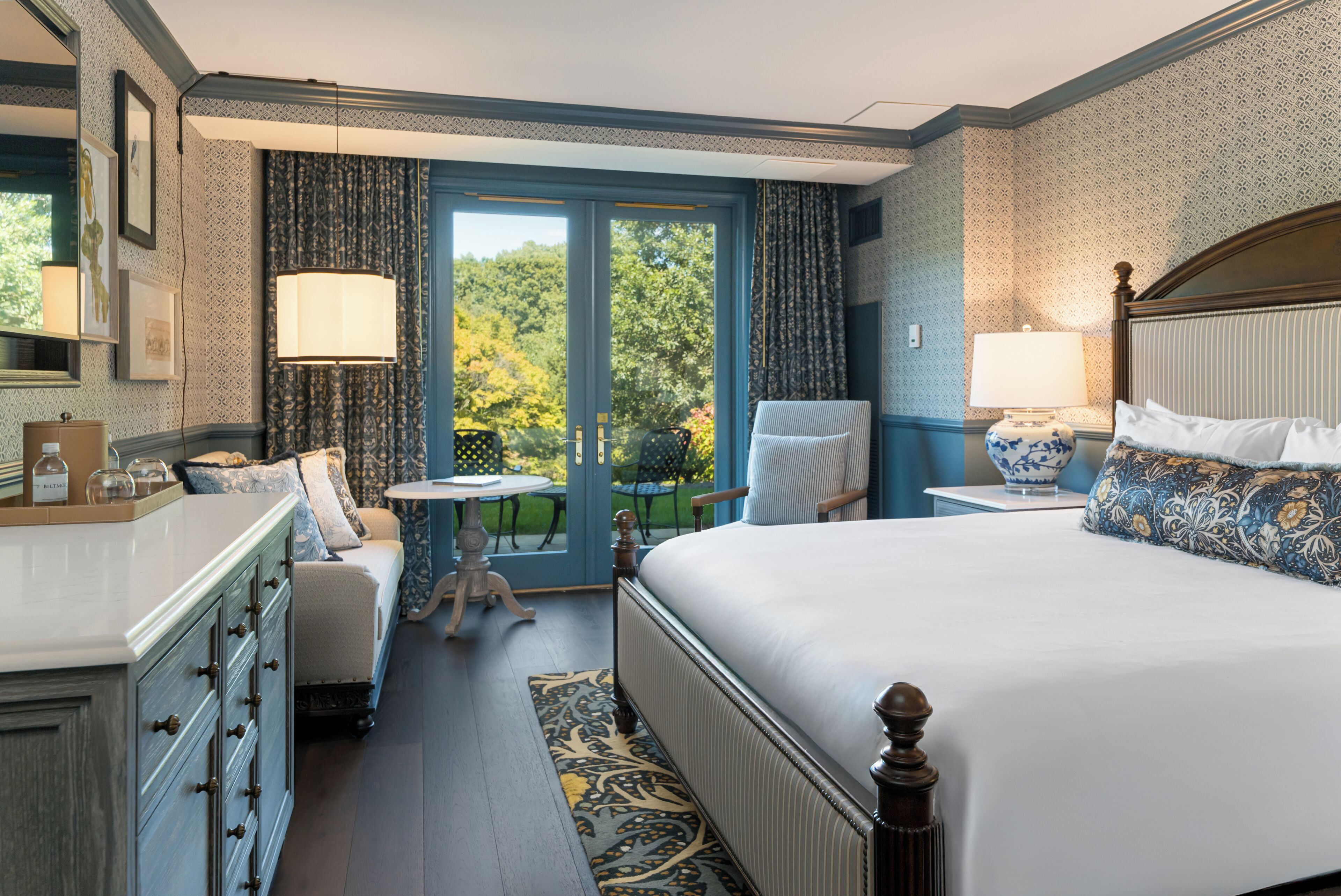 Deluxe Room, 1 King Bed, Terrace | Premium bedding, in-room safe, desk, iron/ironing board