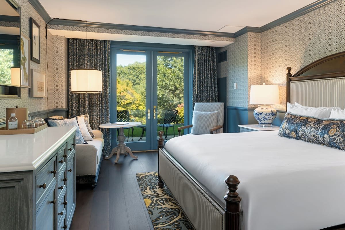 Deluxe Room, 1 King Bed, Terrace | Premium bedding, in-room safe, desk, iron/ironing board