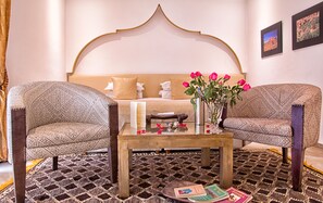 Ropa de cama de alta calidad, cubrecamas y colchones con pillow-top 