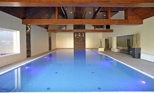 Piscine couverte