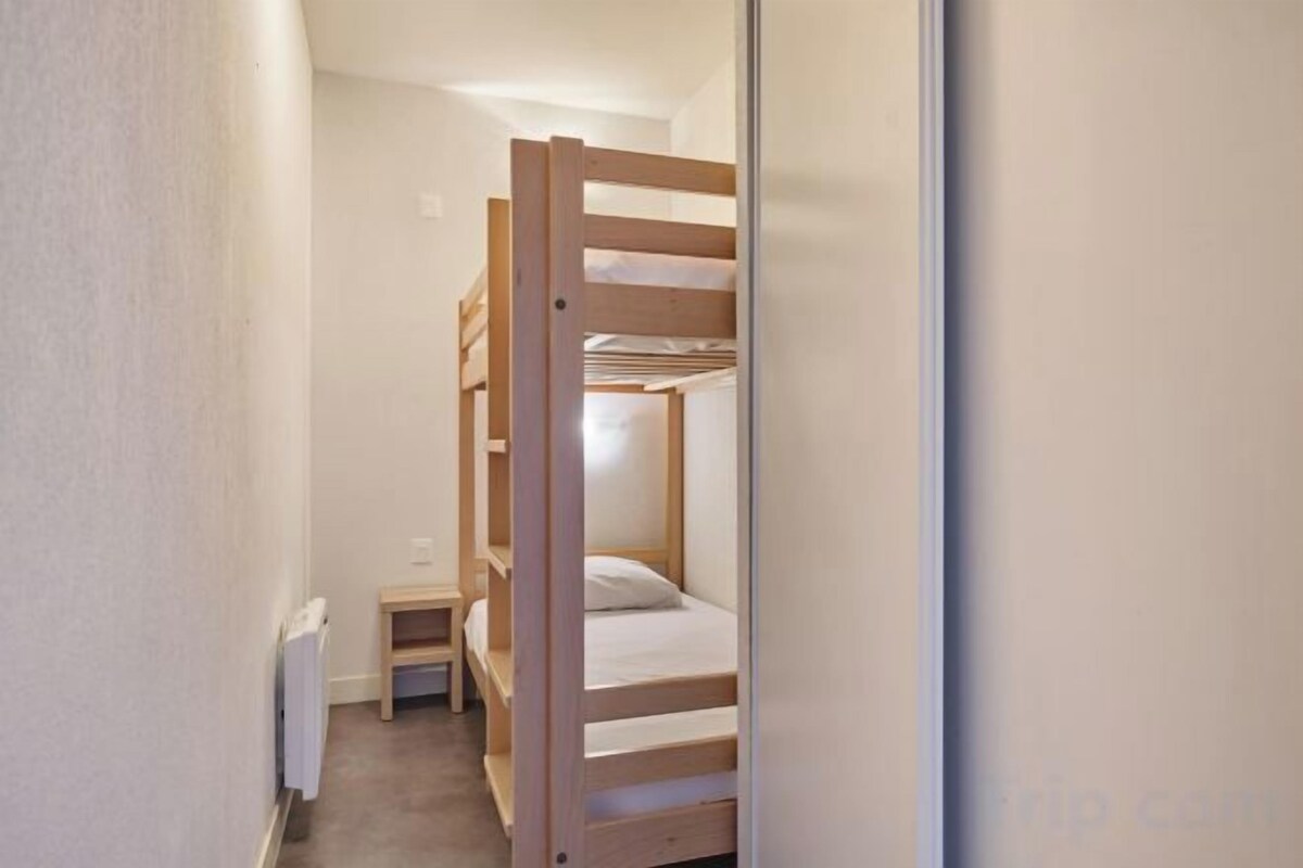 Cribs (surcharge), WiFi (free)
