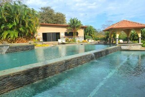 Piscina de natación o entrenamiento