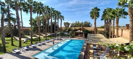 Exterior. Casa Taos