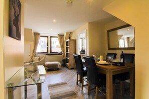 Living area - Ness View Apartment (Inverness)