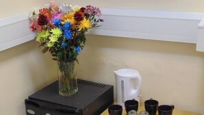 Coffee and/or coffee maker - Excel Guest House (London)