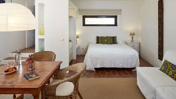 Double Room, Terrace | Individually decorated, individually furnished, desk, laptop workspace