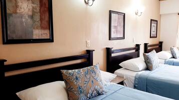 Driepersoonskamer | Italiaanse Frette-lakens, hypoallergeen beddengoed, donsdekens