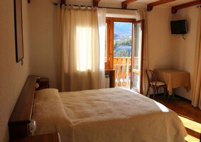 Quarto casal | Cofres nos quartos, Wi-Fi de cortesia