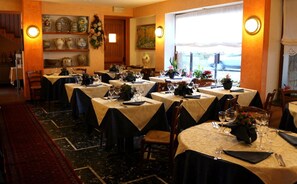 Breakfast, lunch, dinner served; Regional cuisine  - Hotel Bucaneve (Bardonecchia)