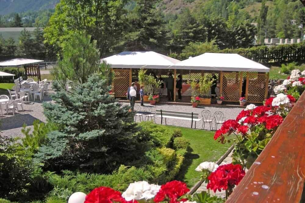 Hotel Bucaneve