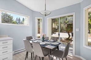 Unit 21-2 Bedrooms | Dining room - Ocean Trails Resort (Parksville)