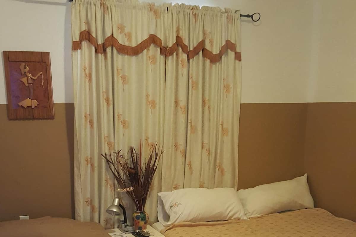 1 bedroom, laptop workspace, iron/ironing board, free WiFi