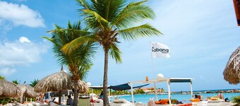 Sea Horizon Apartments (across from Mambo Beach)