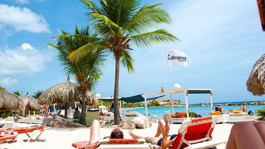 Sea Horizon Apartments (across from Mambo Beach)