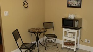 Condo, 2 habitaciones | Microondas