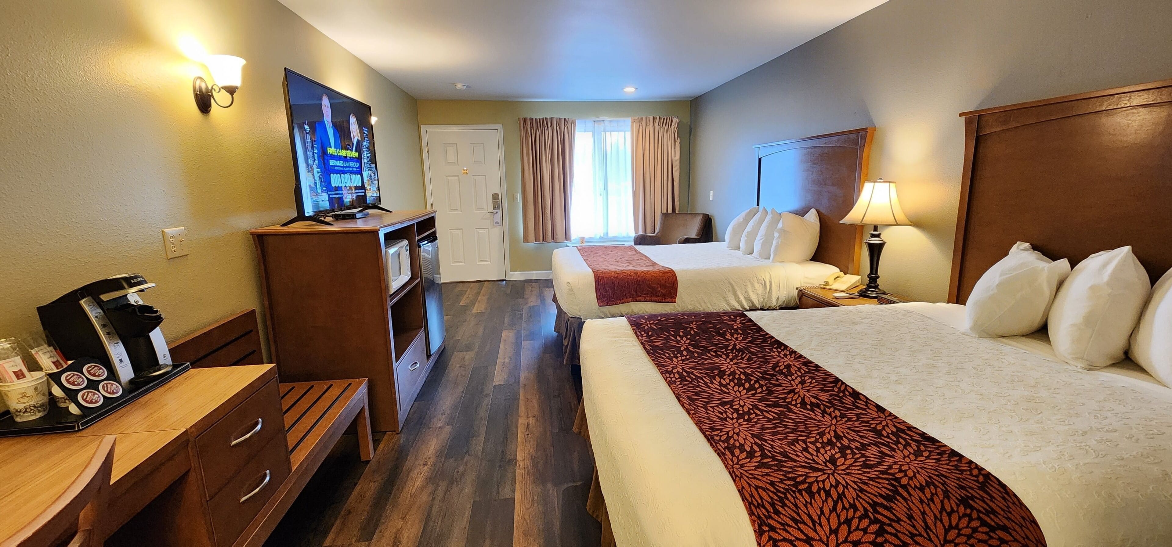 1 bedroom, premium bedding, desk, bed sheets