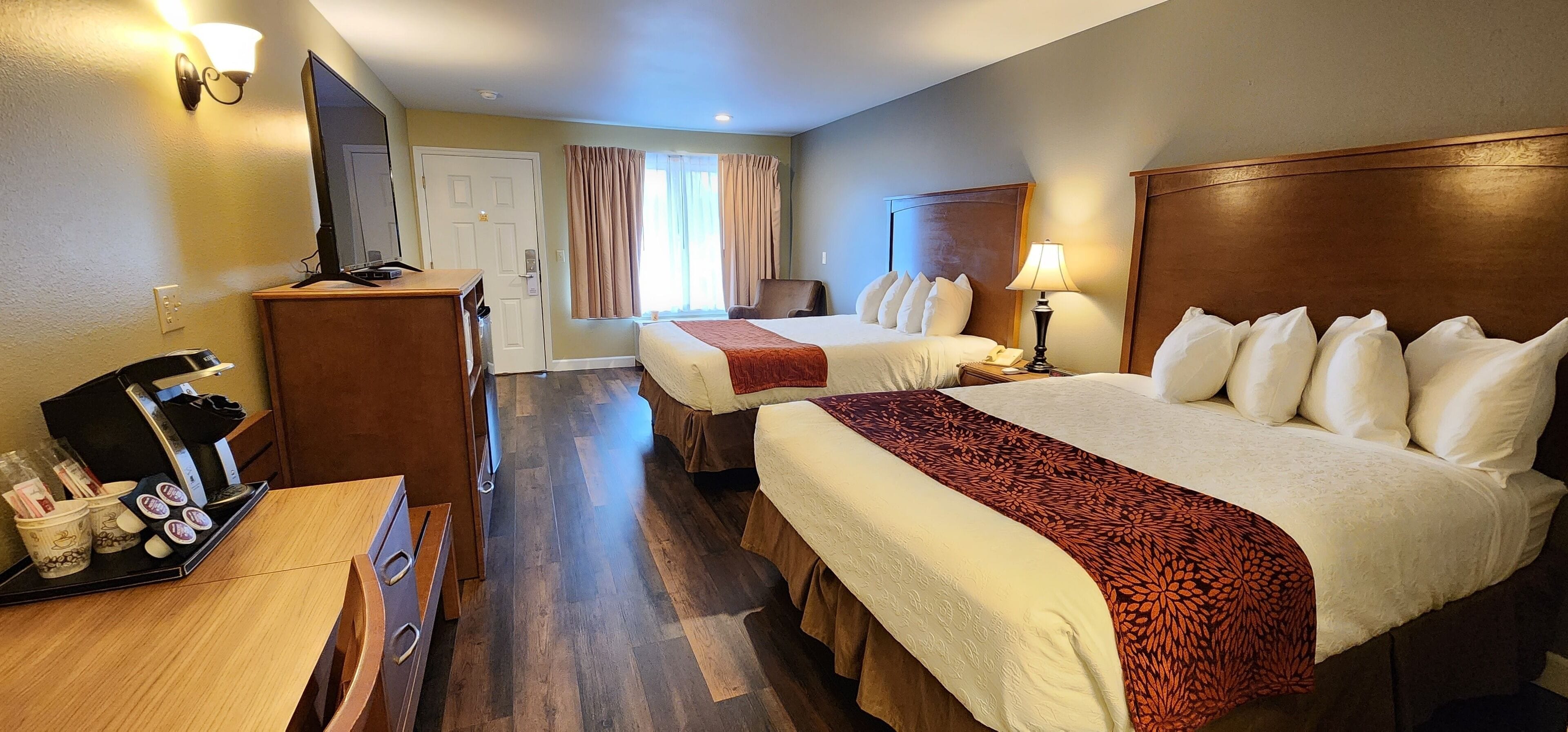 1 bedroom, premium bedding, desk, bed sheets