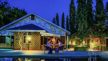 Outdoor pool, sun loungers