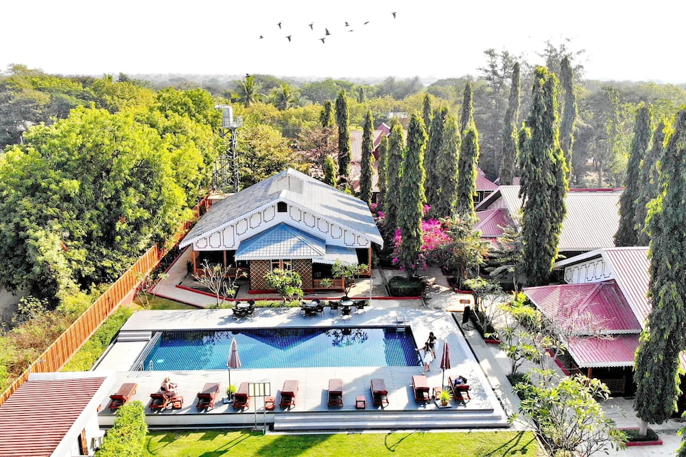 Ruby True Hotel