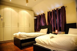 Standard Twin Room, Shared Bathroom | View from room