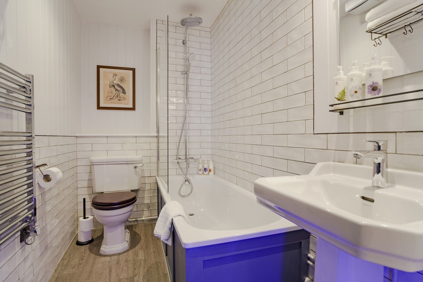 family room | bathroom | combined shower/bathtub, free toiletries, hair dryer, towels