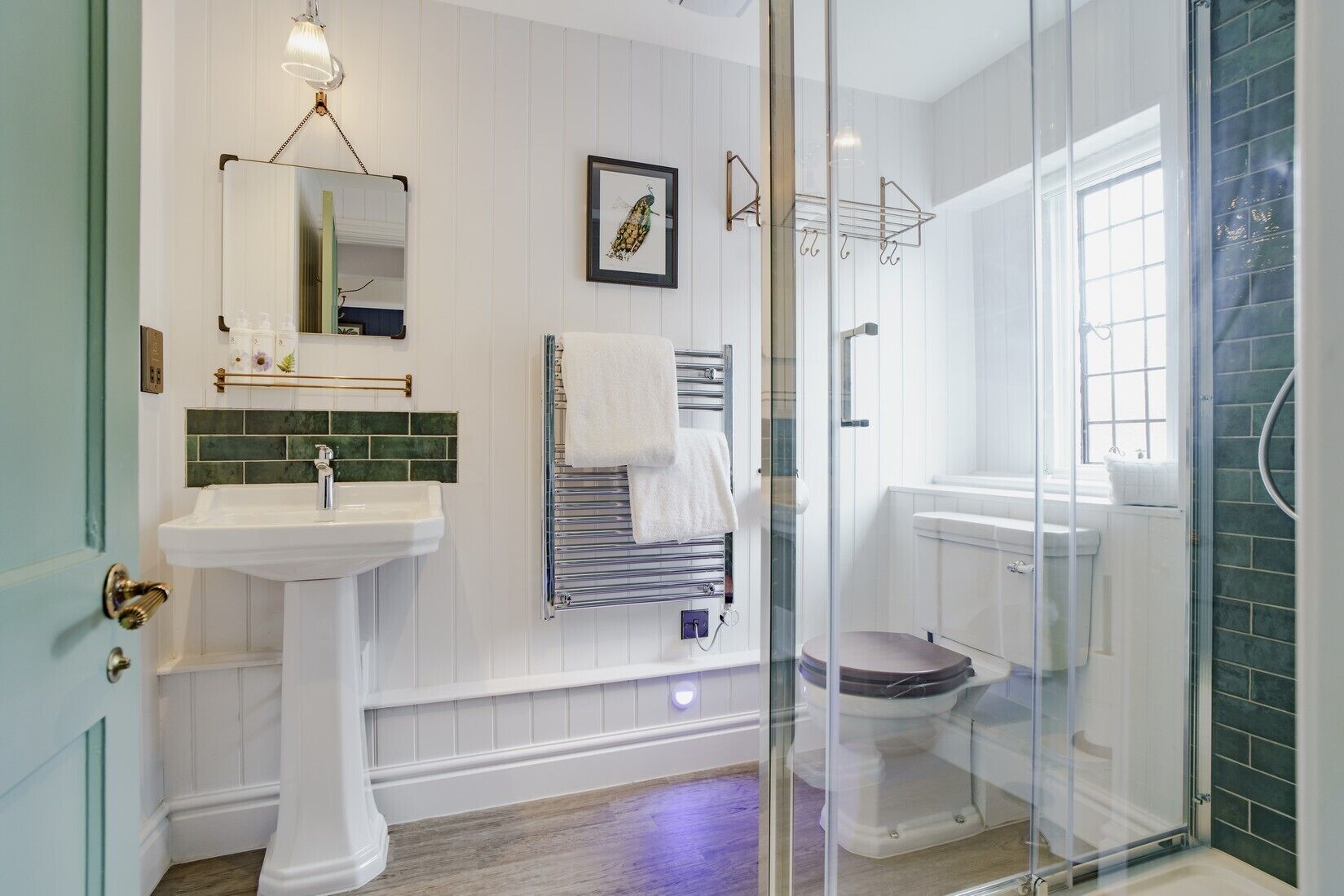 classic double room, 1 queen bed | bathroom | combined shower/bathtub, free toiletries, hair dryer, towels