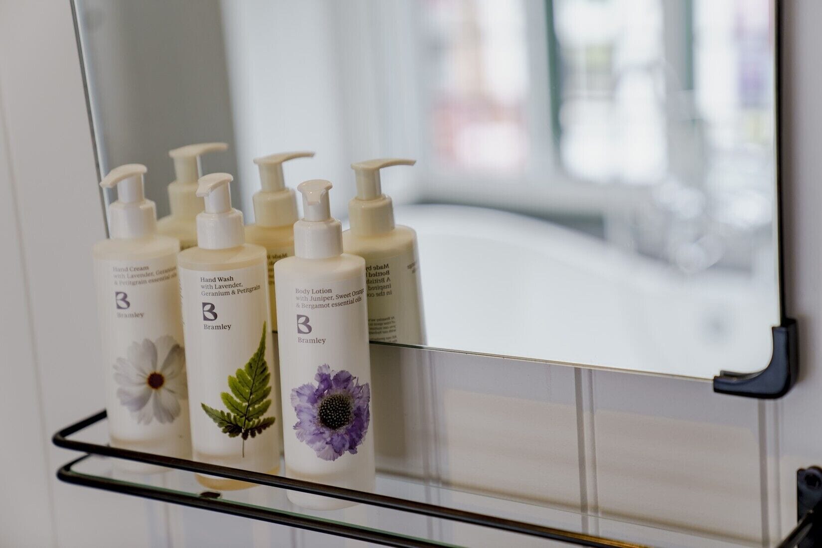 superior double room, 1 bedroom | bathroom | combined shower/bathtub, free toiletries, hair dryer, towels