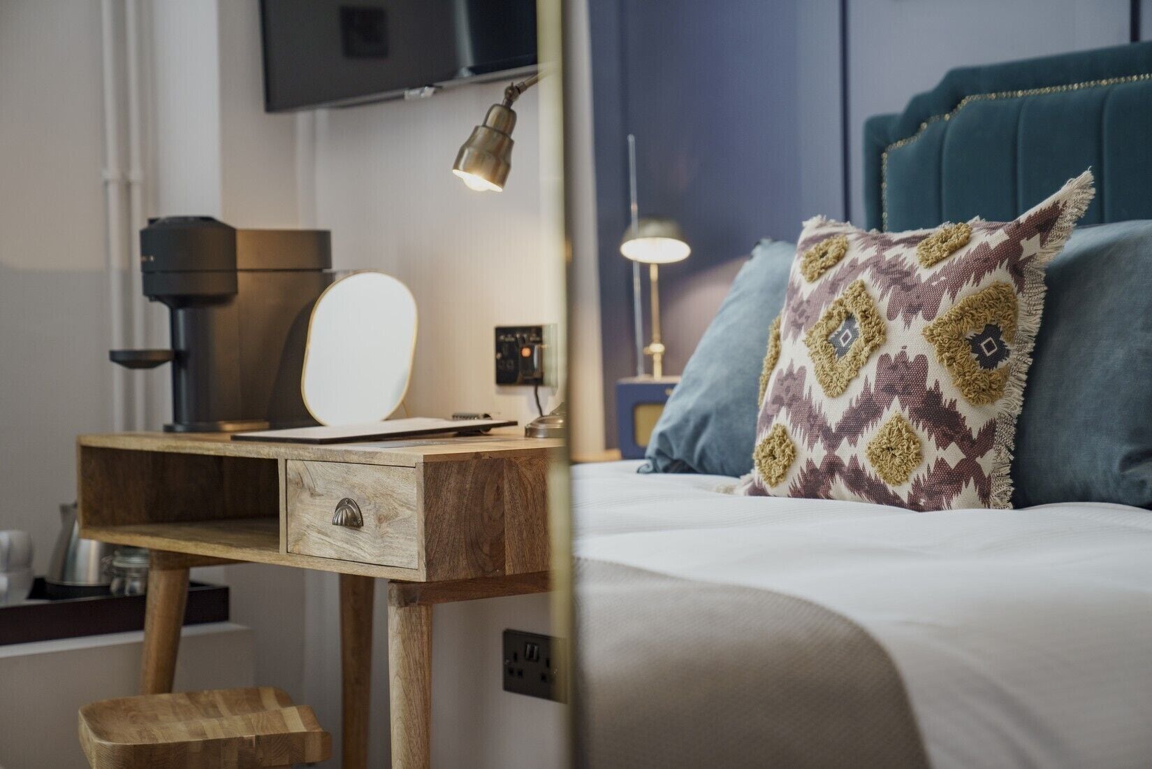 Comfort Double Room, 1 Queen Bed | Desk, iron/ironing board, free WiFi, bed sheets