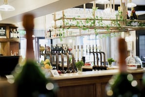 Bar (in der Unterkunft)