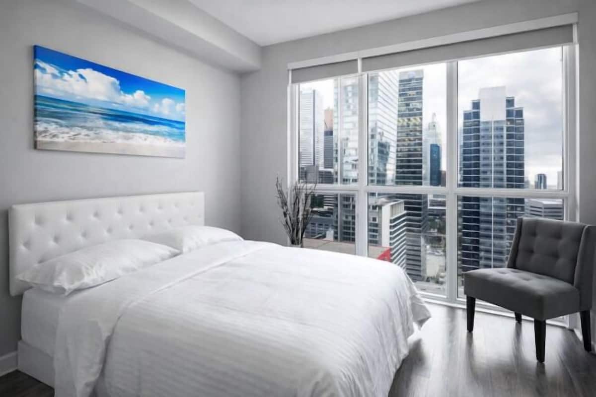 1 bedroom, individually decorated, individually furnished