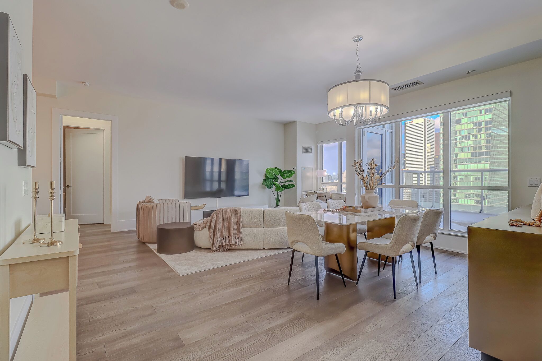 Ático Premium | Zona de estar | Una televisión de pantalla plana