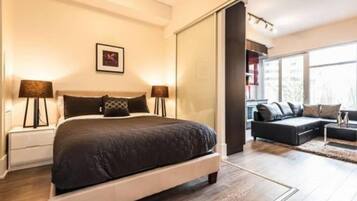 Executive Condo, 1 Bedroom, Non Smoking, City View | 1 bedroom, individually decorated, individually furnished