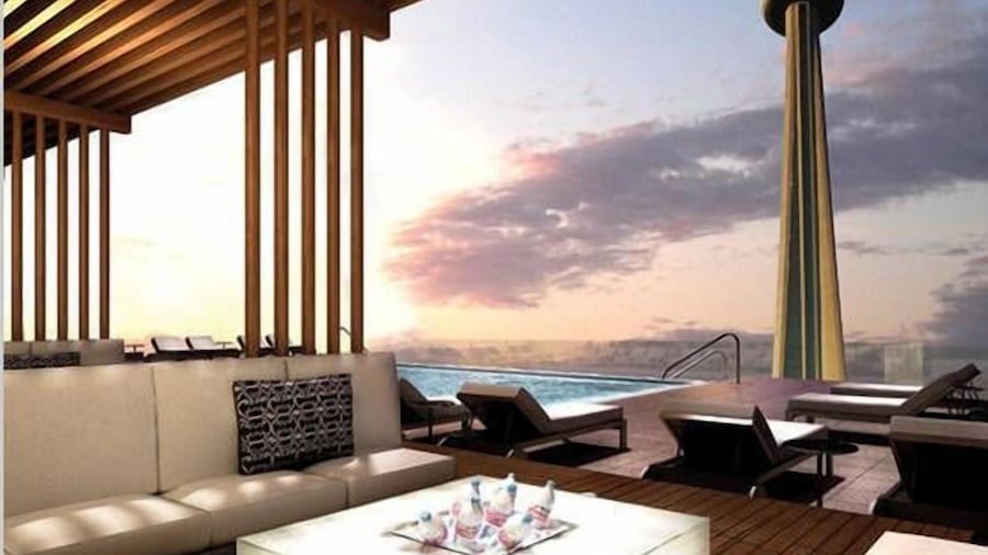 Life Suites Loft - CN Tower