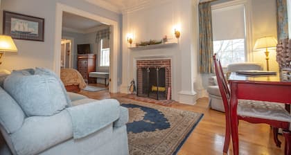 Compass Rose Inn