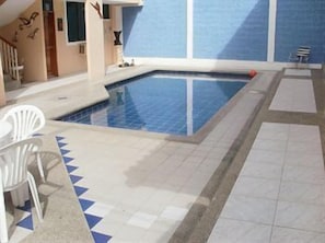 室內泳池、室外泳池