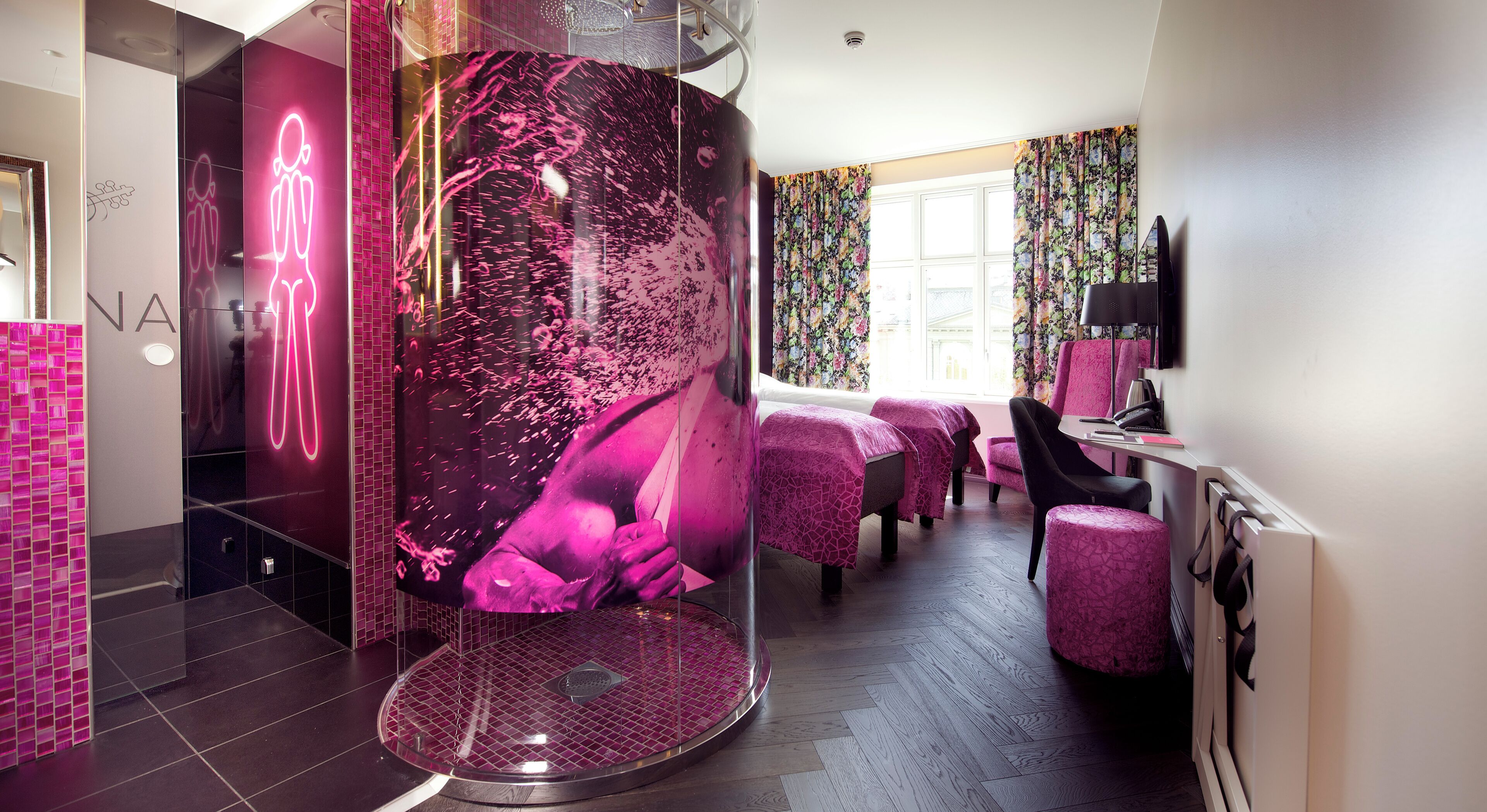 Habitación estándar, 2 camas individuales | Caja de seguridad en la habitación y decoración personalizada 